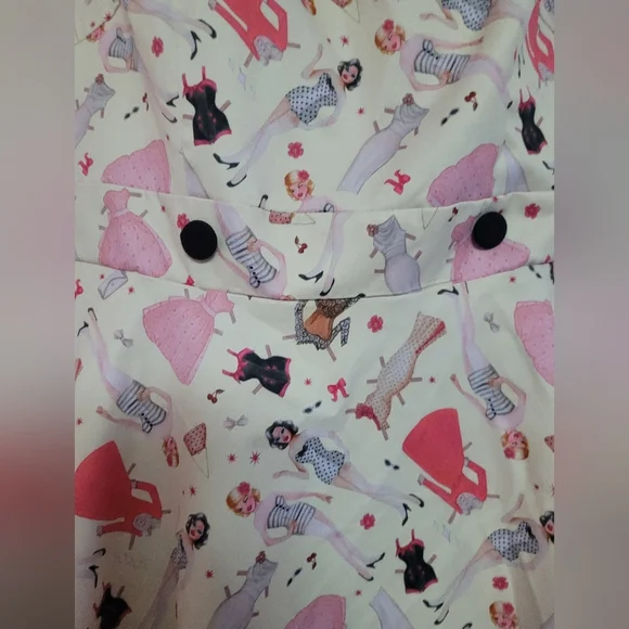 Vintage Style Dress with Retro Print - Picture 2 of 11